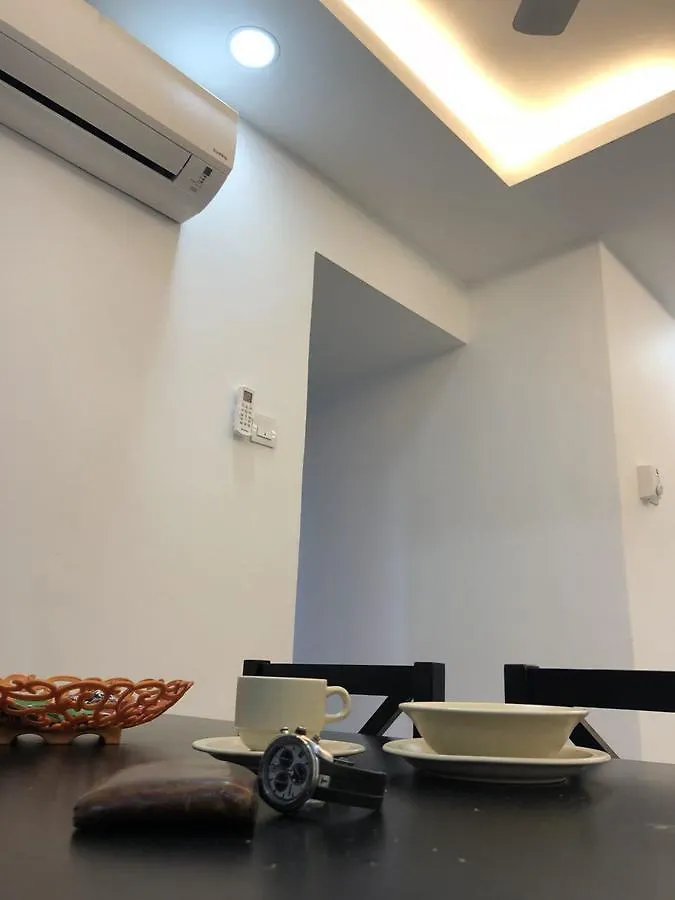 Muslim Homestay Apartment George Town 0*,  Malezya